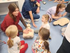 zajęcia edukacyjne z zakresu udzielania pierwszej pomocy